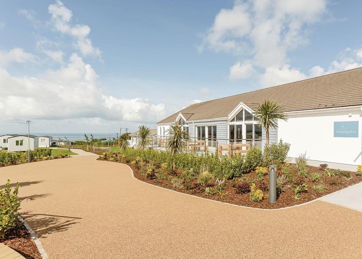 Sandymouth Holiday Resort Morwenstow Экстерьер фото